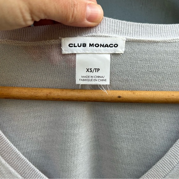 Club Monaco v neck sweater, XS - Picture 6 of 8